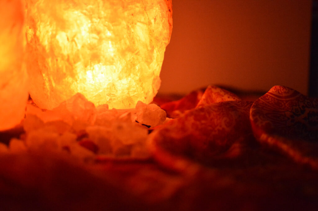 The Health Benefits of Salt Lamps