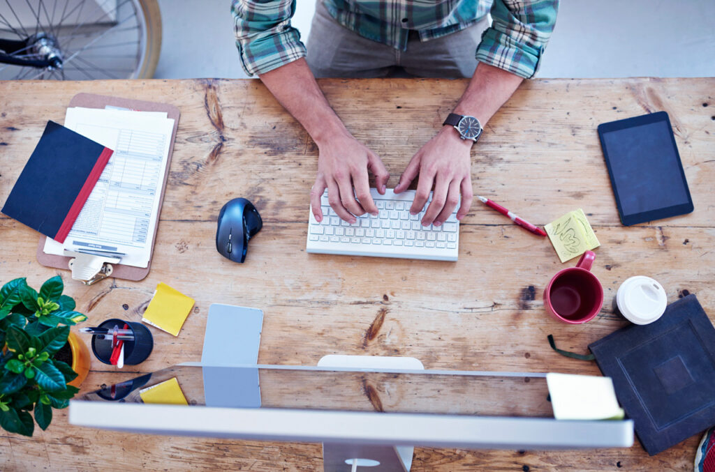 A Healthy Desk Set-Up: Tips for Managing Neck and Back Pain For Office Workers